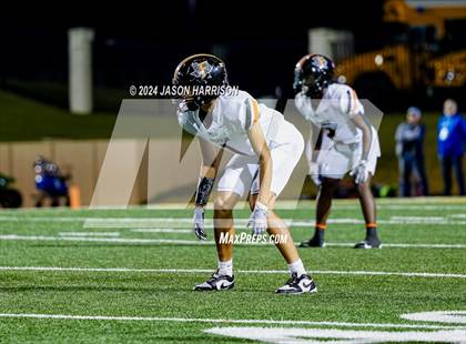 Thumbnail 1 in Ferris vs. Van Alstyne (UIL Football 4A Region 2 Bi District) photogallery.