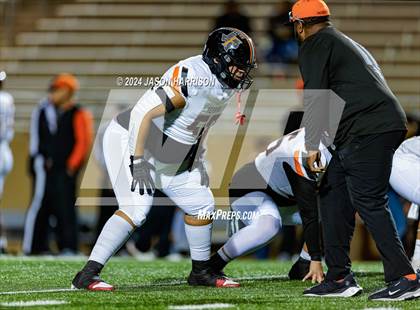 Thumbnail 1 in Ferris vs. Van Alstyne (UIL Football 4A Region 2 Bi District) photogallery.