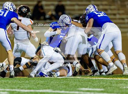Thumbnail 1 in Ferris vs. Van Alstyne (UIL Football 4A Region 2 Bi District) photogallery.