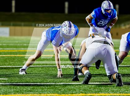 Thumbnail 2 in Ferris vs. Van Alstyne (UIL Football 4A Region 2 Bi District) photogallery.
