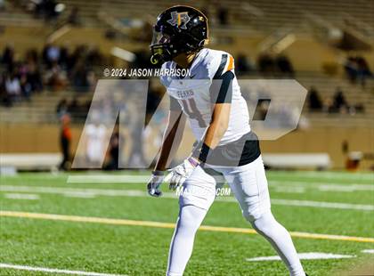 Thumbnail 1 in Ferris vs. Van Alstyne (UIL Football 4A Region 2 Bi District) photogallery.