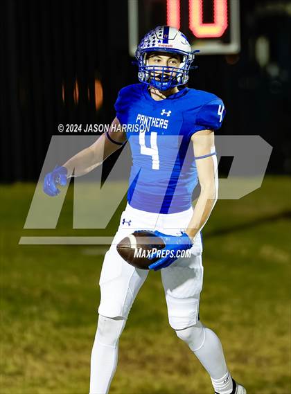 Thumbnail 2 in Ferris vs. Van Alstyne (UIL Football 4A Region 2 Bi District) photogallery.