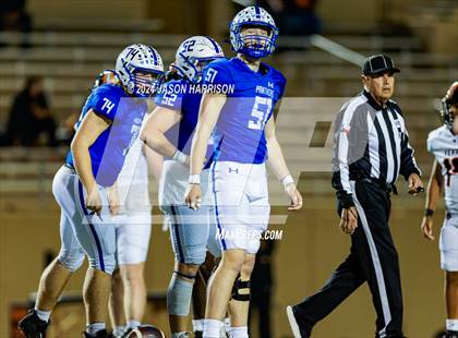 Thumbnail 3 in Ferris vs. Van Alstyne (UIL Football 4A Region 2 Bi District) photogallery.