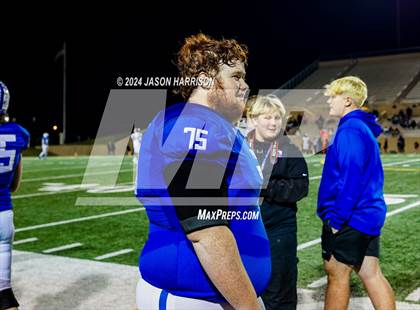 Thumbnail 2 in Ferris vs. Van Alstyne (UIL Football 4A Region 2 Bi District) photogallery.