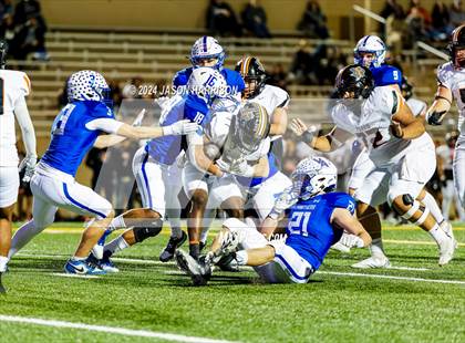 Thumbnail 3 in Ferris vs. Van Alstyne (UIL Football 4A Region 2 Bi District) photogallery.