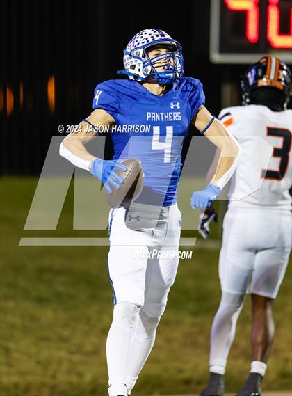 Thumbnail 3 in Ferris vs. Van Alstyne (UIL Football 4A Region 2 Bi District) photogallery.