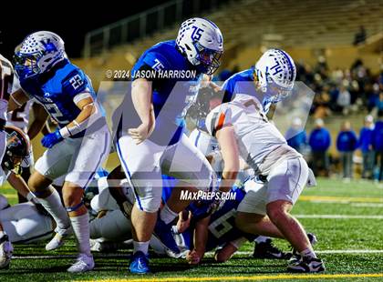 Thumbnail 3 in Ferris vs. Van Alstyne (UIL Football 4A Region 2 Bi District) photogallery.