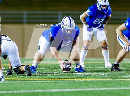 Thumbnail 1 in Ferris vs. Van Alstyne (UIL Football 4A Region 2 Bi District) photogallery.