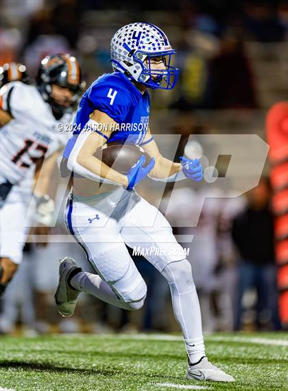 Thumbnail 2 in Ferris vs. Van Alstyne (UIL Football 4A Region 2 Bi District) photogallery.