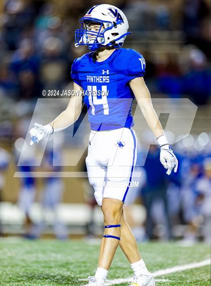 Thumbnail 3 in Ferris vs. Van Alstyne (UIL Football 4A Region 2 Bi District) photogallery.