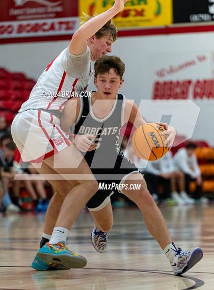 Thumbnail 1 in Marshall vs Flippin (Arvest Tournament) photogallery.