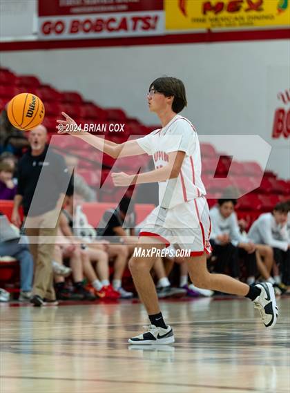 Thumbnail 3 in Marshall vs Flippin (Arvest Tournament) photogallery.