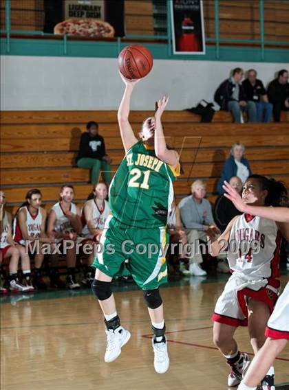 Thumbnail 3 in Carondelet vs. St. Joseph (West Coast Jamboree) photogallery.