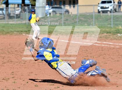 Thumbnail 2 in Questa @ Penasco photogallery.