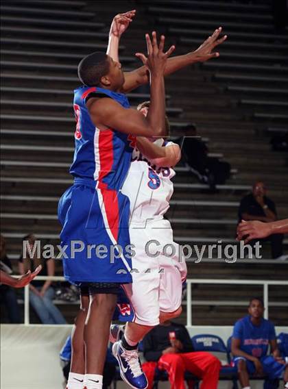 Thumbnail 3 in Westlake vs Duncanville (McDonald's Texas Invitational) photogallery.