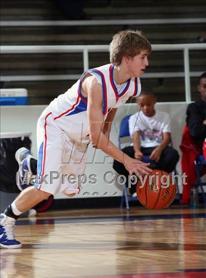 Thumbnail 2 in Westlake vs Duncanville (McDonald's Texas Invitational) photogallery.