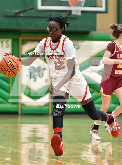 Thumbnail 1 in Cardinal Newman vs. Antelope (St. Mary's Stockton MLK Showcase) photogallery.