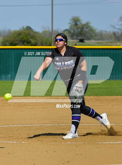 Thumbnail 3 in College Station @ Brenham photogallery.