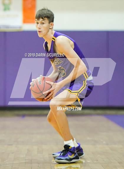 Thumbnail 3 in Mesa vs. Desert Vista (Fear the Hop Tournament) photogallery.