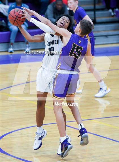 Thumbnail 3 in Mesa vs. Desert Vista (Fear the Hop Tournament) photogallery.