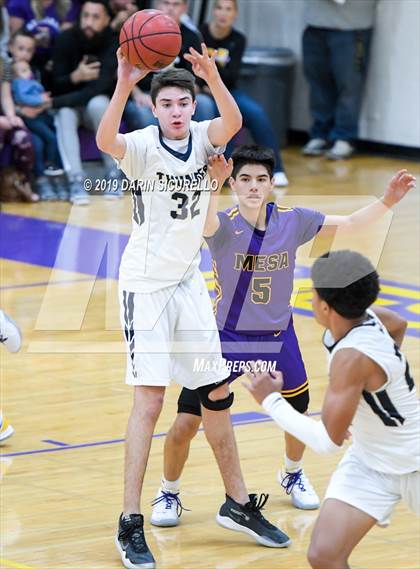 Thumbnail 3 in Mesa vs. Desert Vista (Fear the Hop Tournament) photogallery.