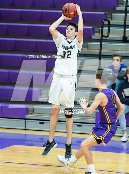 Thumbnail 2 in Mesa vs. Desert Vista (Fear the Hop Tournament) photogallery.