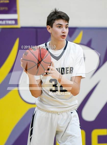 Thumbnail 3 in Mesa vs. Desert Vista (Fear the Hop Tournament) photogallery.