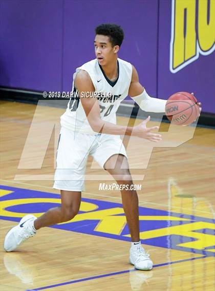 Thumbnail 2 in Mesa vs. Desert Vista (Fear the Hop Tournament) photogallery.