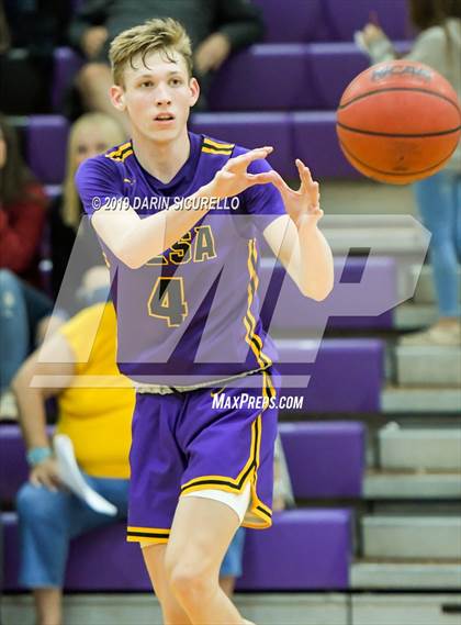 Thumbnail 2 in Mesa vs. Desert Vista (Fear the Hop Tournament) photogallery.