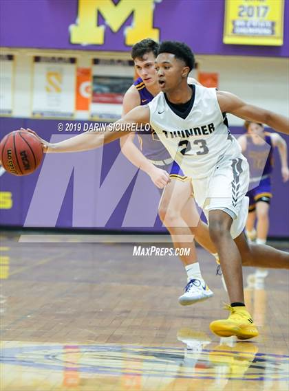 Thumbnail 3 in Mesa vs. Desert Vista (Fear the Hop Tournament) photogallery.