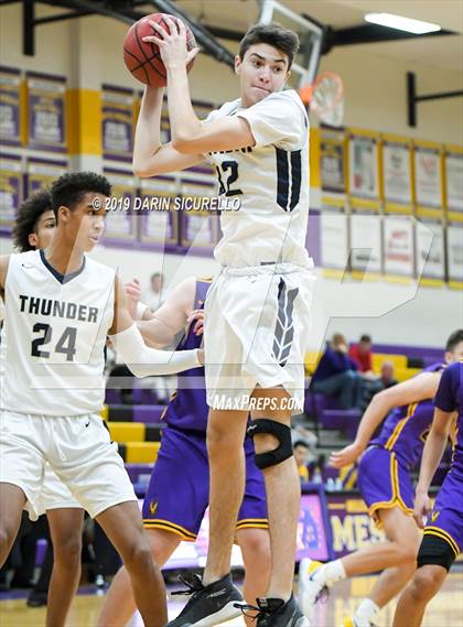 Thumbnail 3 in Mesa vs. Desert Vista (Fear the Hop Tournament) photogallery.