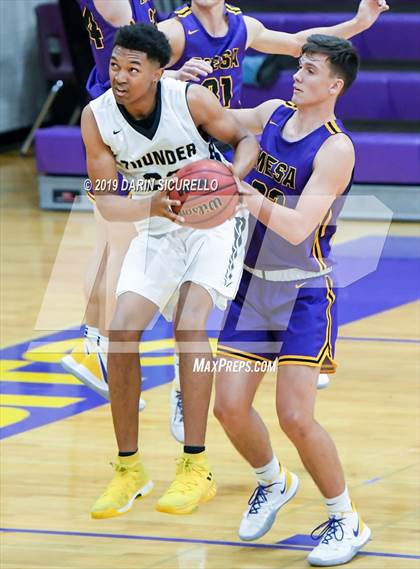 Thumbnail 3 in Mesa vs. Desert Vista (Fear the Hop Tournament) photogallery.