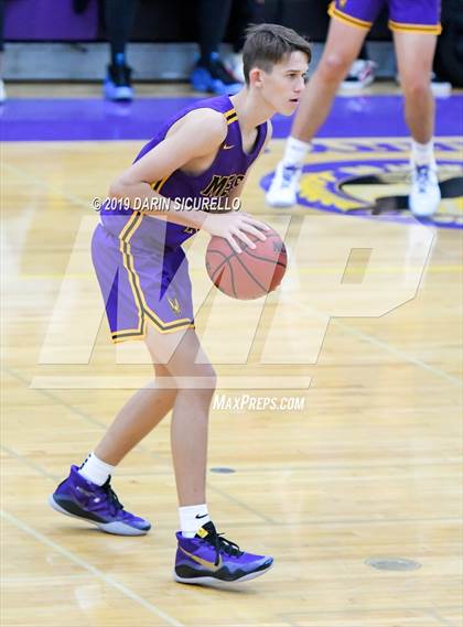 Thumbnail 3 in Mesa vs. Desert Vista (Fear the Hop Tournament) photogallery.