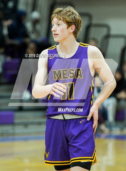 Thumbnail 3 in Mesa vs. Desert Vista (Fear the Hop Tournament) photogallery.