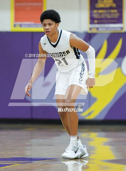 Thumbnail 1 in Mesa vs. Desert Vista (Fear the Hop Tournament) photogallery.