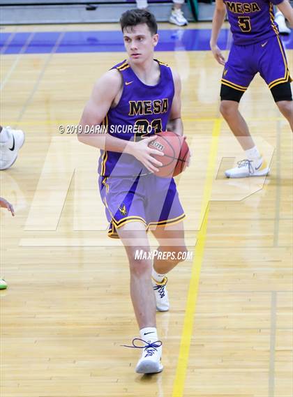 Thumbnail 2 in Mesa vs. Desert Vista (Fear the Hop Tournament) photogallery.