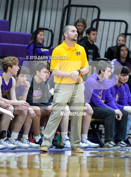 Thumbnail 1 in Mesa vs. Desert Vista (Fear the Hop Tournament) photogallery.