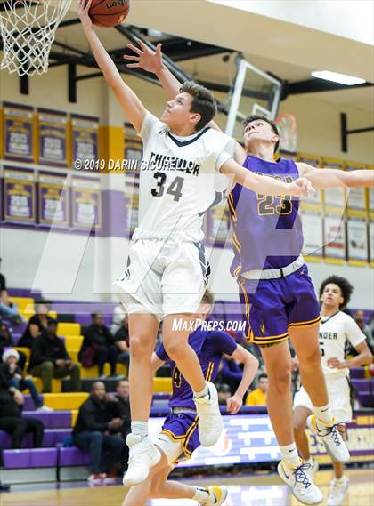 Thumbnail 3 in Mesa vs. Desert Vista (Fear the Hop Tournament) photogallery.