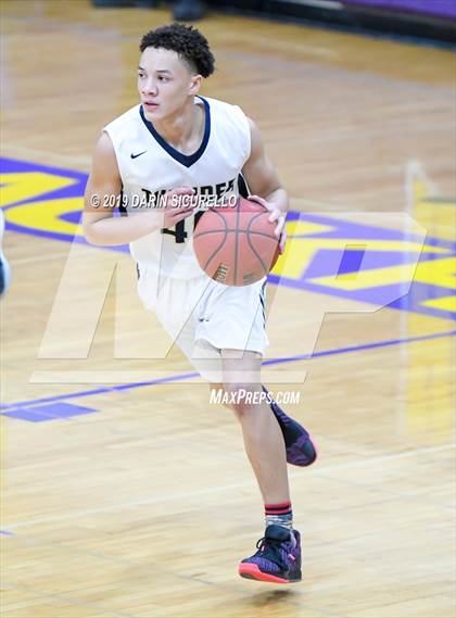 Thumbnail 1 in Mesa vs. Desert Vista (Fear the Hop Tournament) photogallery.
