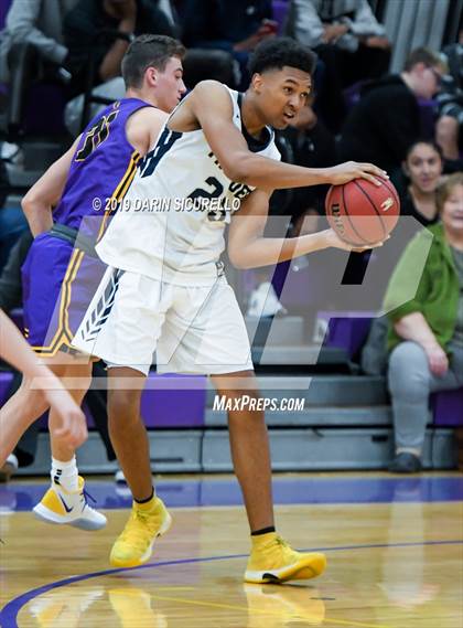 Thumbnail 2 in Mesa vs. Desert Vista (Fear the Hop Tournament) photogallery.