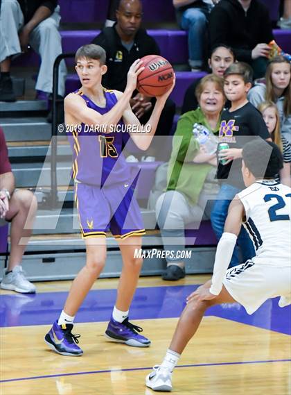 Thumbnail 2 in Mesa vs. Desert Vista (Fear the Hop Tournament) photogallery.
