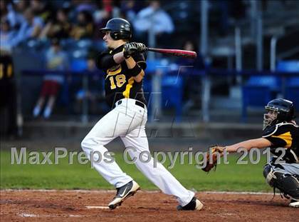 Thumbnail 2 in Hand vs. Amity Regional (SCC Semifinal) photogallery.