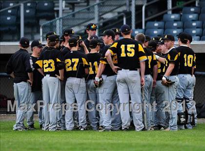 Thumbnail 2 in Hand vs. Amity Regional (SCC Semifinal) photogallery.