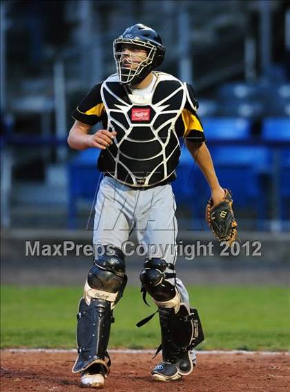 Thumbnail 1 in Hand vs. Amity Regional (SCC Semifinal) photogallery.