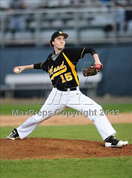 Thumbnail 3 in Hand vs. Amity Regional (SCC Semifinal) photogallery.