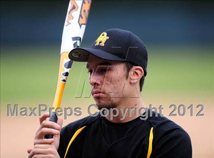 Thumbnail 3 in Hand vs. Amity Regional (SCC Semifinal) photogallery.