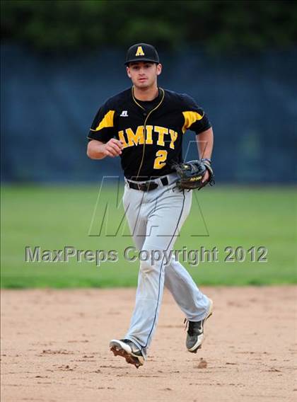 Thumbnail 3 in Hand vs. Amity Regional (SCC Semifinal) photogallery.