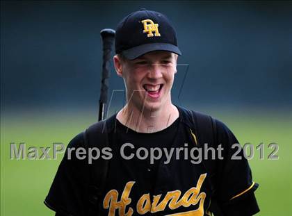 Thumbnail 1 in Hand vs. Amity Regional (SCC Semifinal) photogallery.