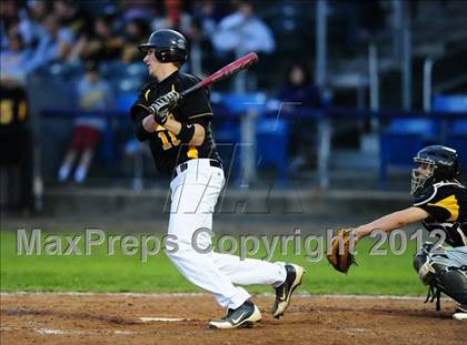 Thumbnail 3 in Hand vs. Amity Regional (SCC Semifinal) photogallery.