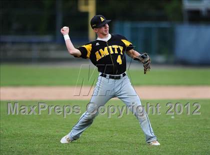 Thumbnail 3 in Hand vs. Amity Regional (SCC Semifinal) photogallery.